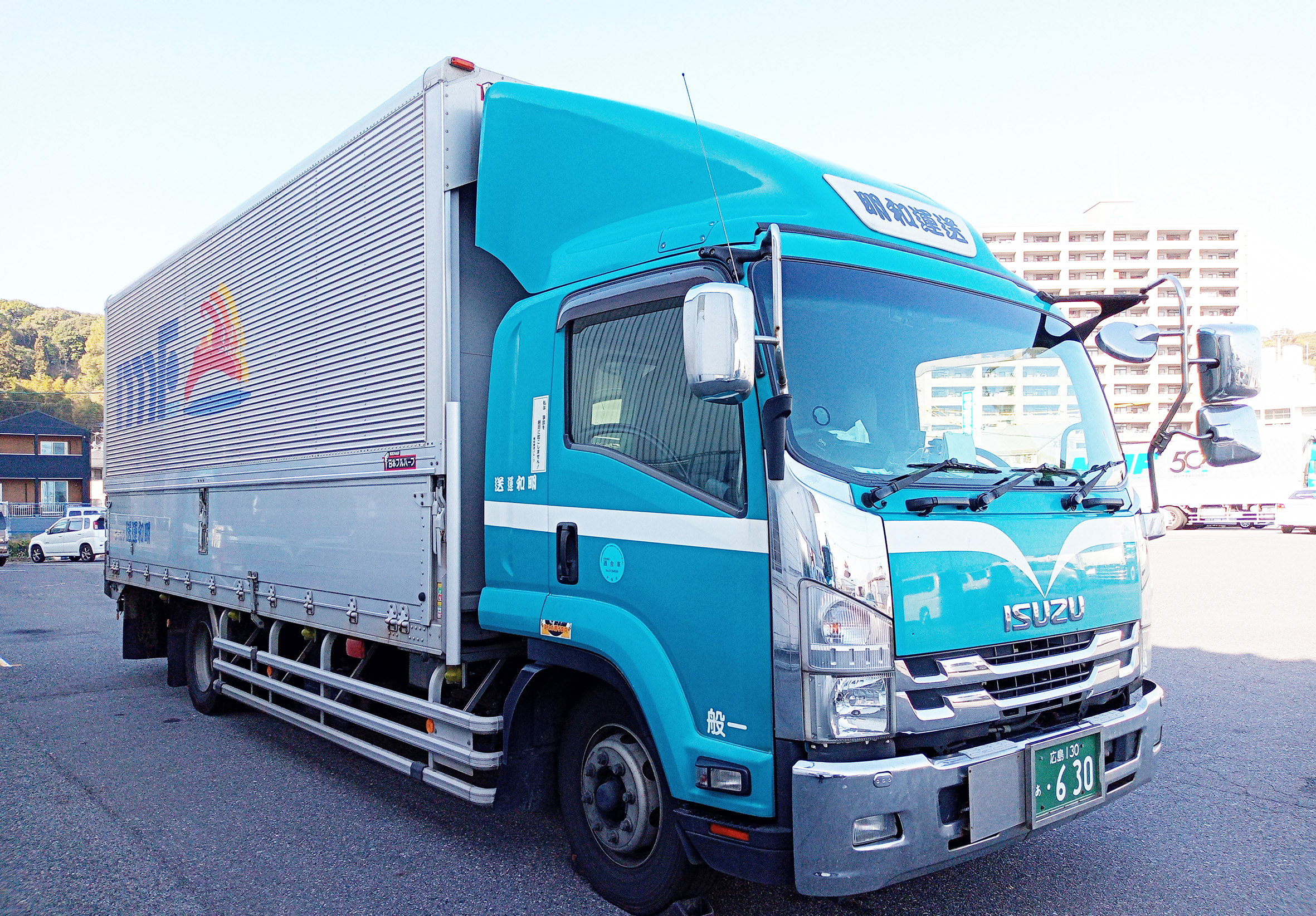 手押し車 牽引車  運送車  実心タイヤ 積載量が大きい トラック運搬車の貨物カート